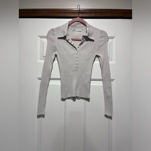 ZARA Light GREY Ribbed Knit Cropped top Long sleeve Small Snaps Collar